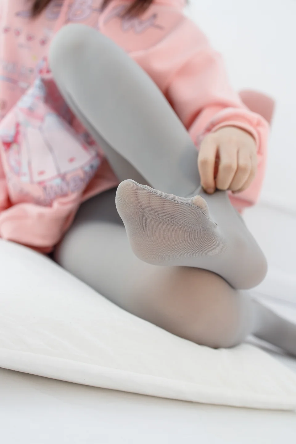 森萝财团_小夜_No_002_内部017_真空灰丝80D_137P,1V_5_01GBP tg@simisebaisi 【丝足阁】094.webp